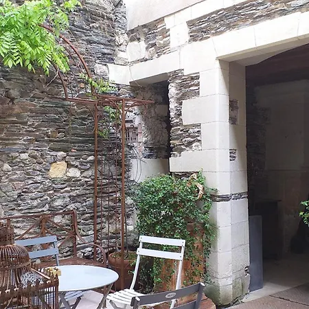 2 Pieces Et Jardin Hyper Centre